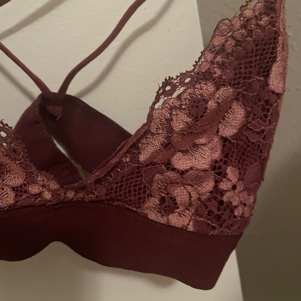Urban Outfitters bralette lace floral